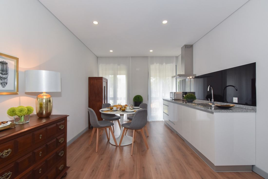 Golden Ribeira — The open-plan studio