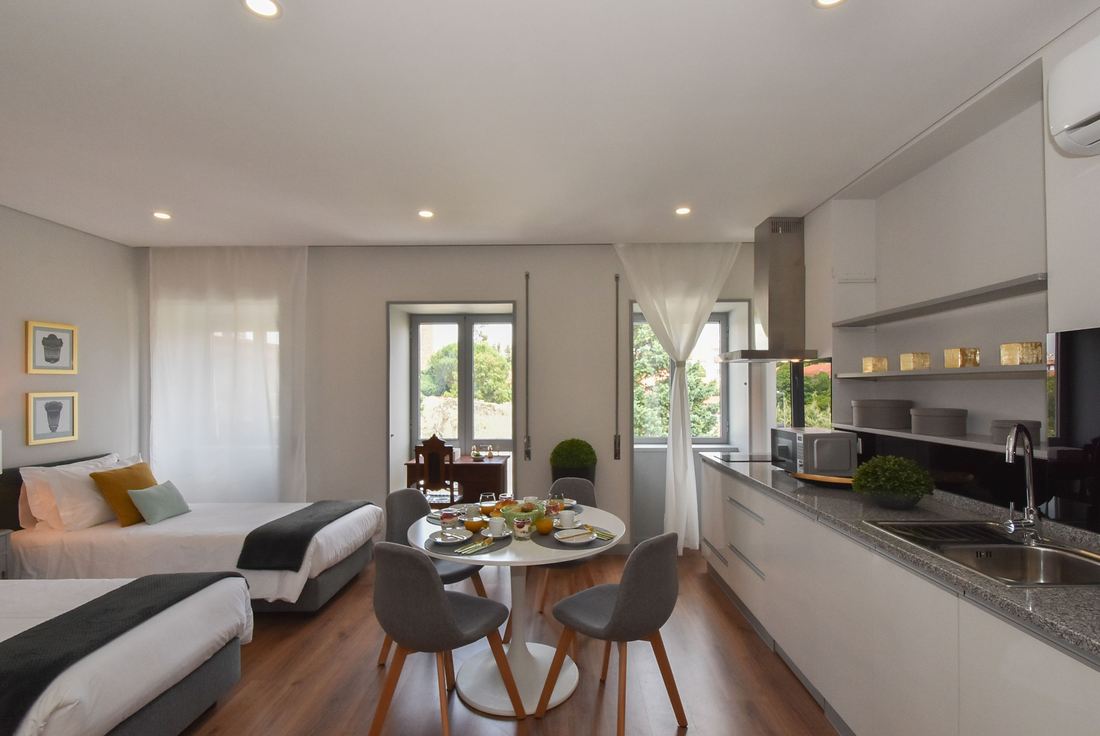 Green Baixa — The fully equipped kitchenette